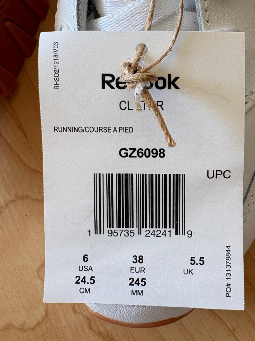 NWT Reebok classic sneaker